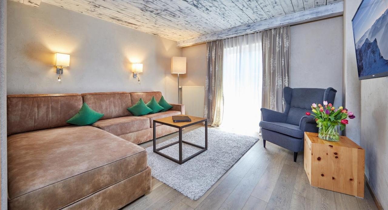Landhotel Zum Bad Krün Εξωτερικό φωτογραφία