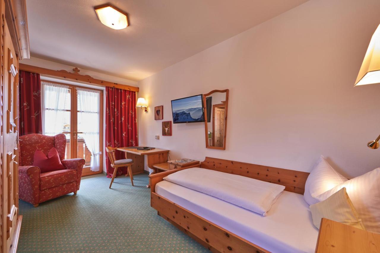 Landhotel Zum Bad Krün Εξωτερικό φωτογραφία