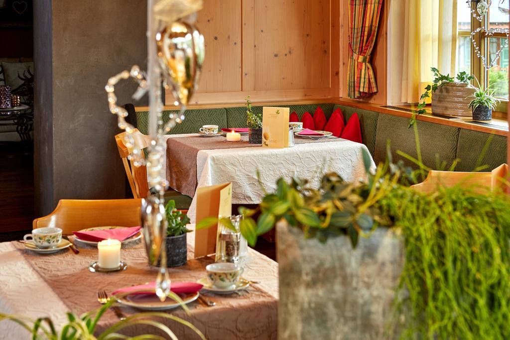 Landhotel Zum Bad Krün Εξωτερικό φωτογραφία